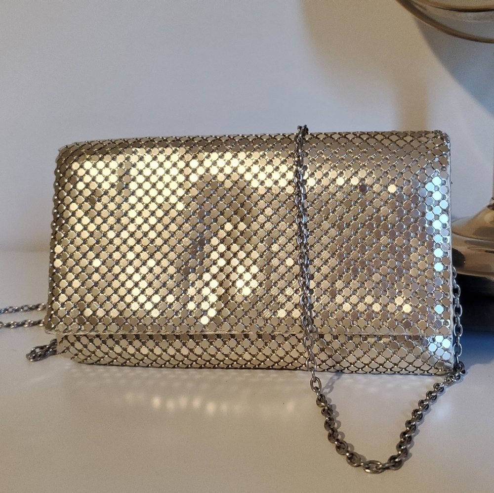Jessica mcclintock mini gold purse w chain link handle